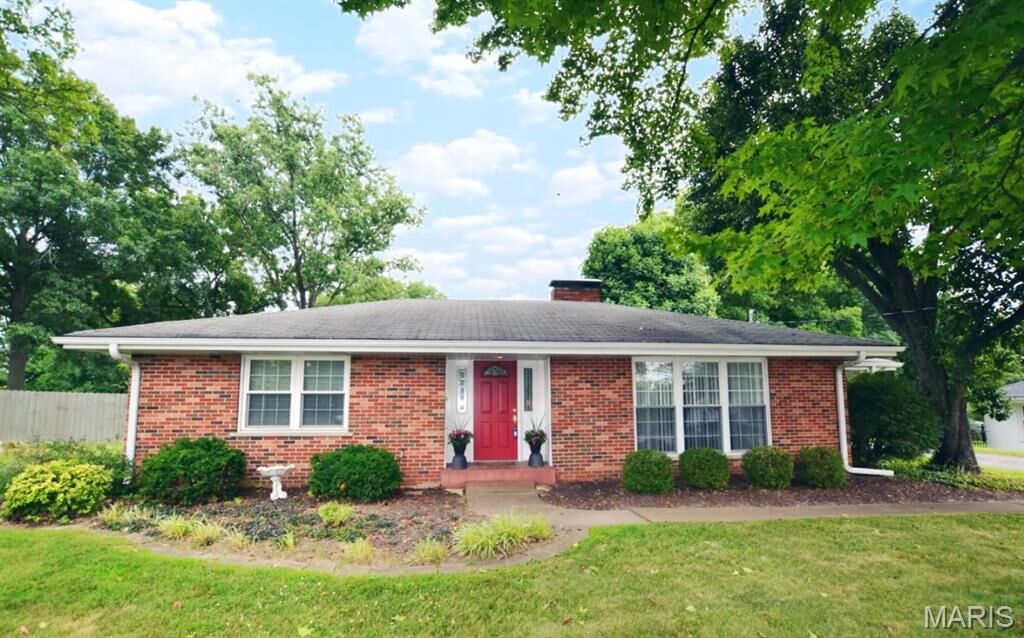 Property Photo:  1406 Marshall Road  MO 63122 