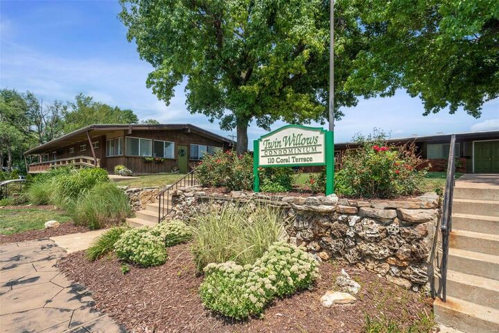 110 Coral Terrace 5  Ballwin MO 63011 photo