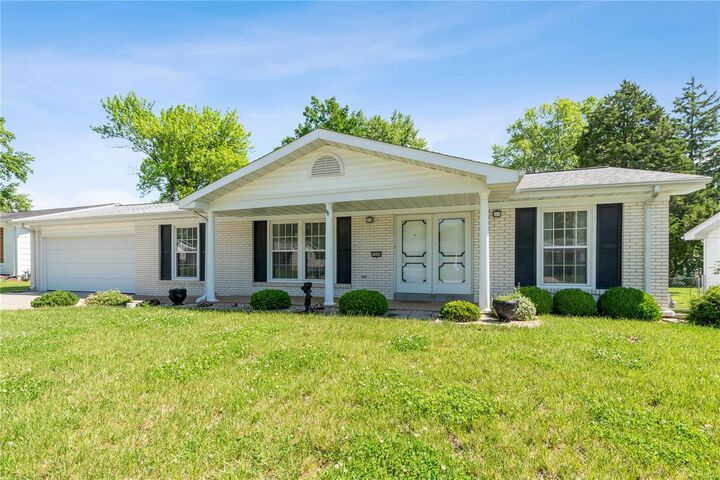 2504 Headland Drive  St Charles MO 63301 photo