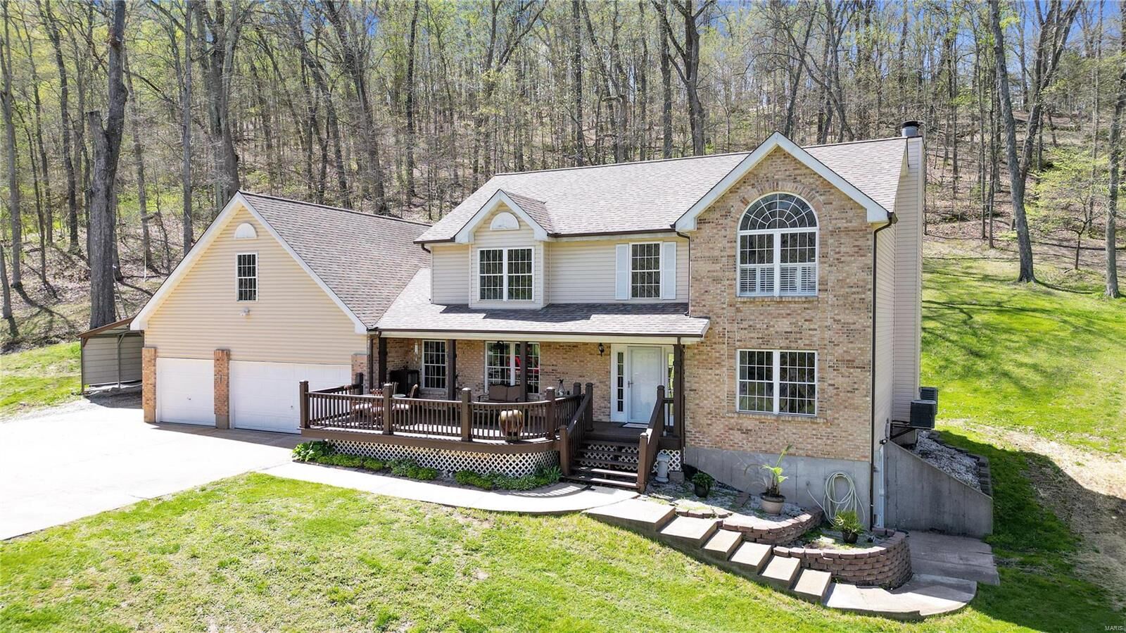 Property Photo: 2550 Canyon Road MO 63012