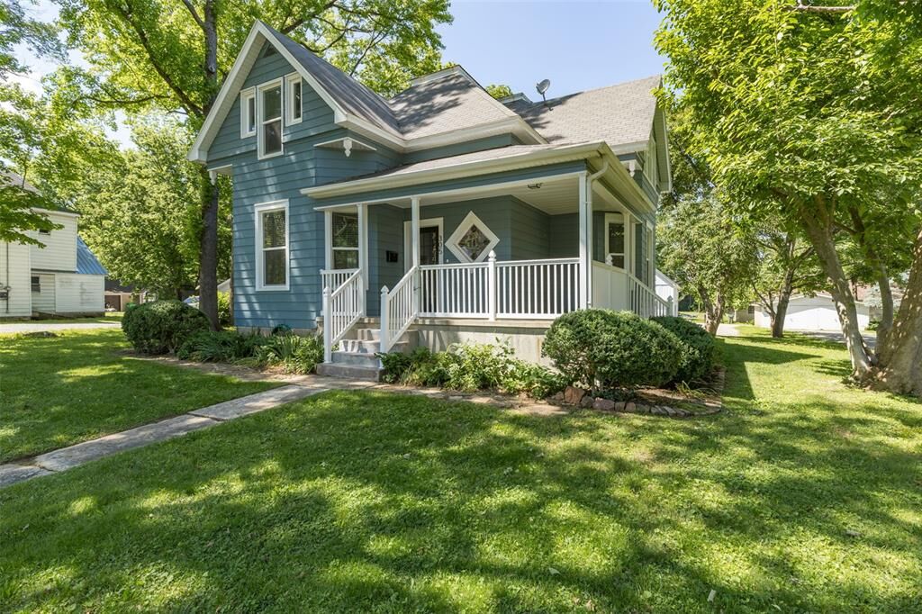 Property Photo:  305 W 1st Street  MO 63640 