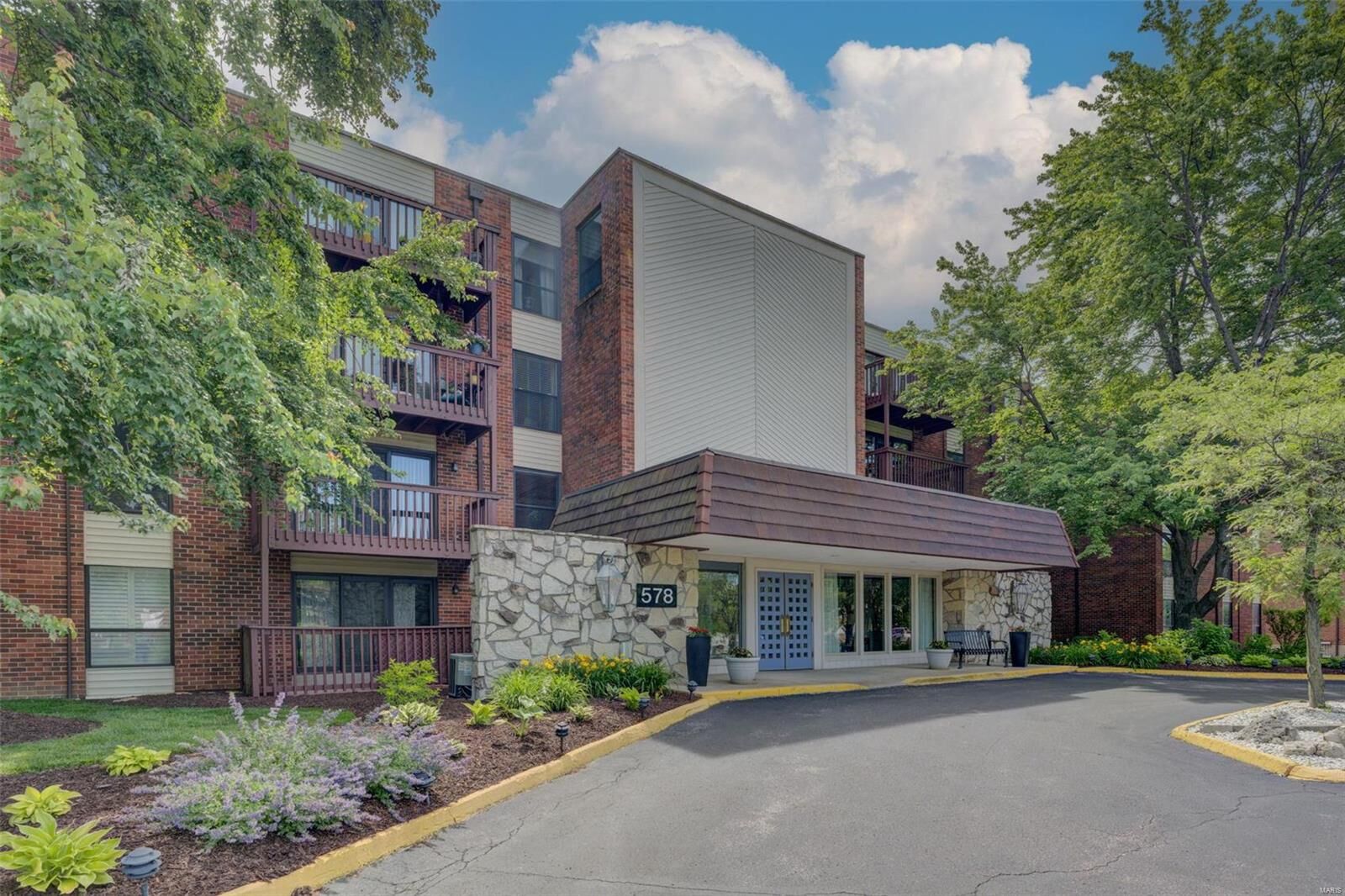 Property Photo:  578 Sarah Lane 302  MO 63141 