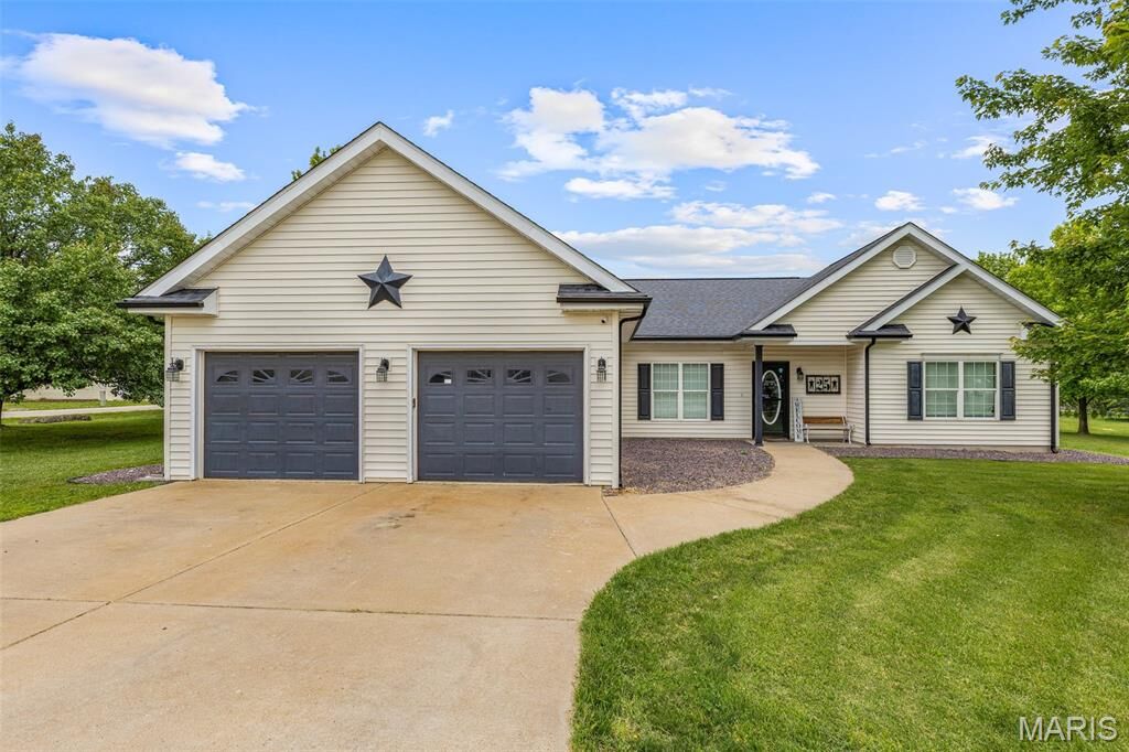 Property Photo:  25 Elk Drive  MO 63640 