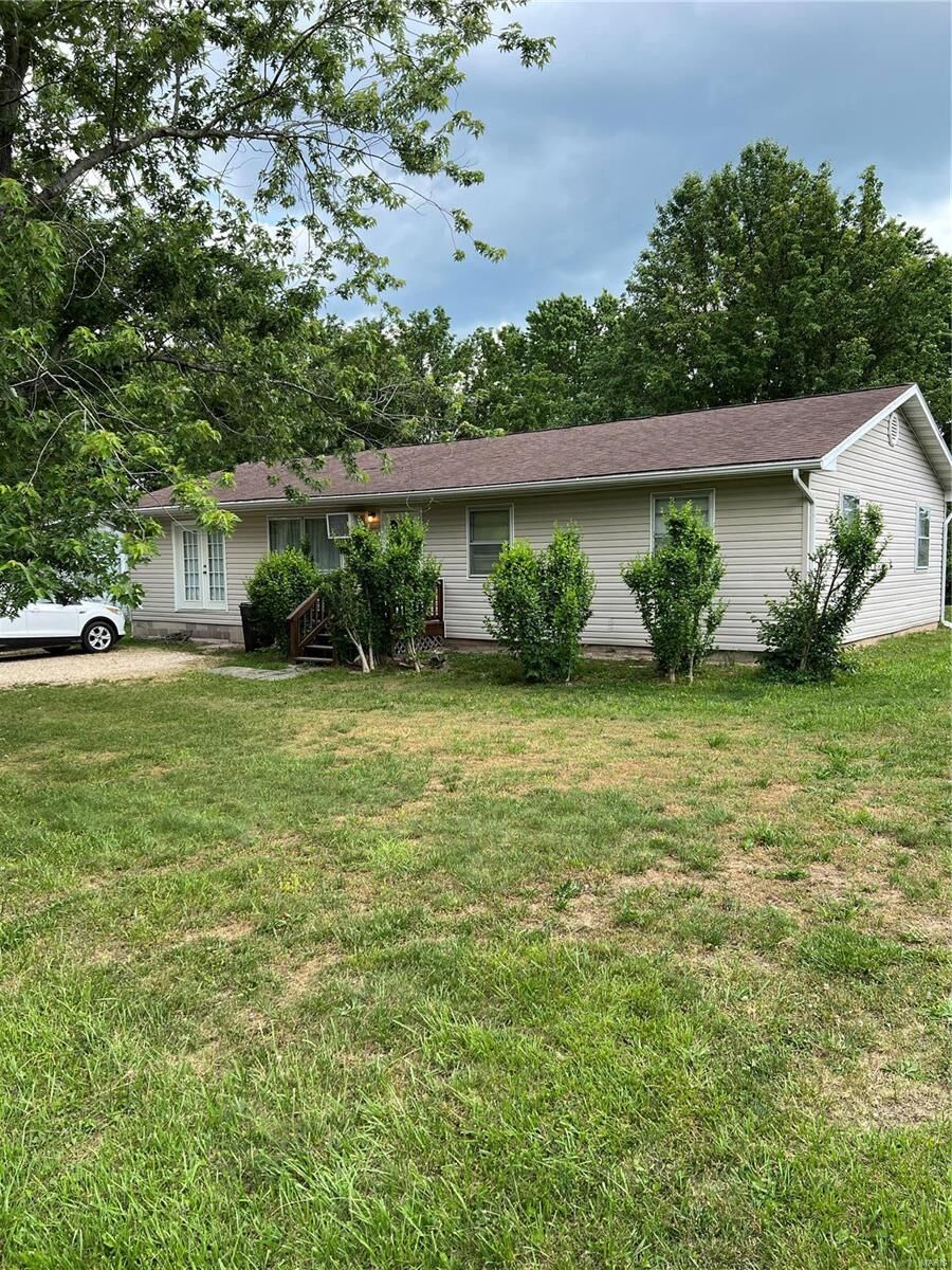 Property Photo: 1086 Georgia Street MO 63080