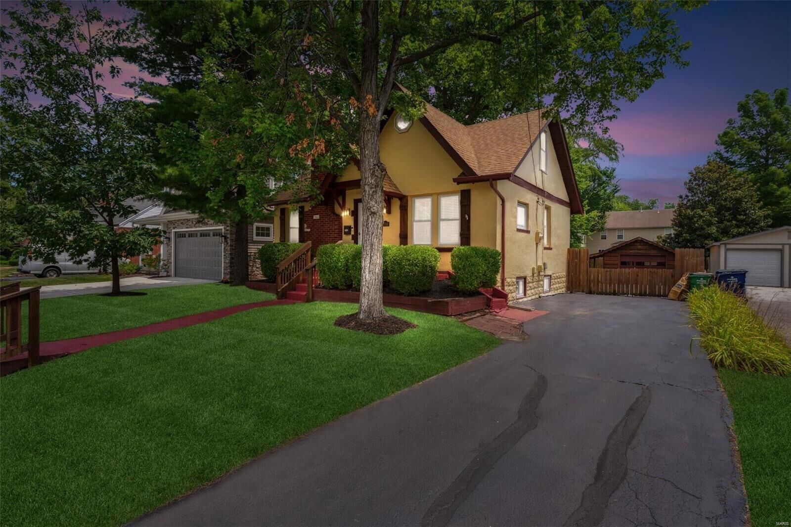 Property Photo: 2456 Pocahontas Place MO 63144