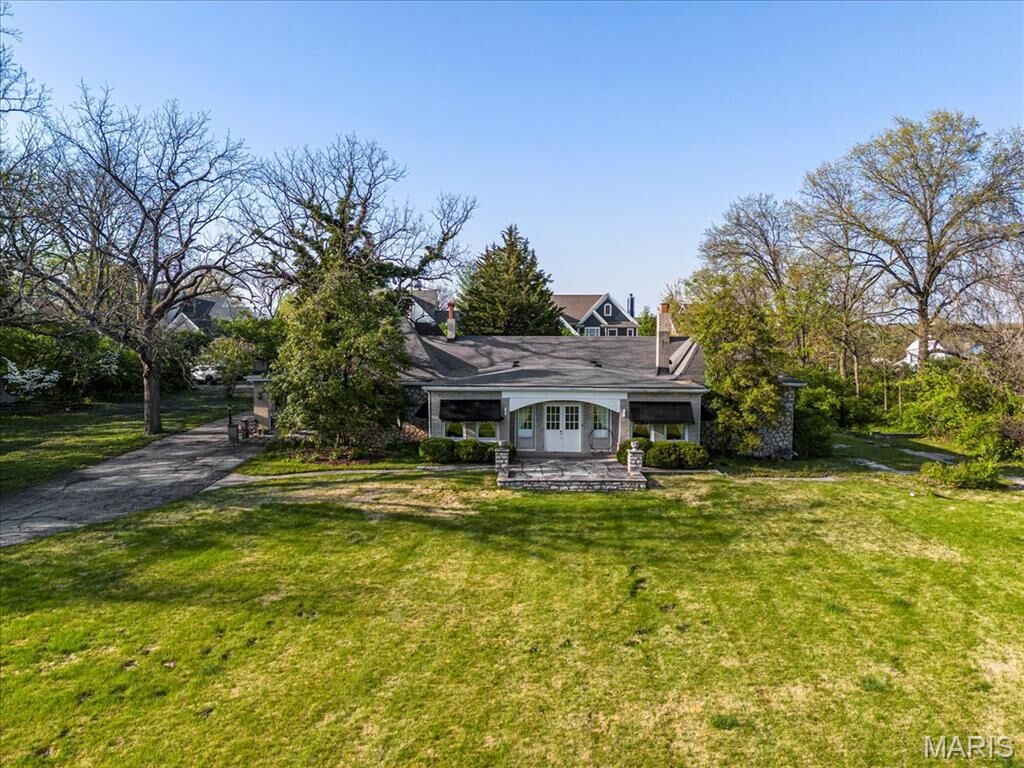 Property Photo:  21 Clayton Ter  MO 63131 