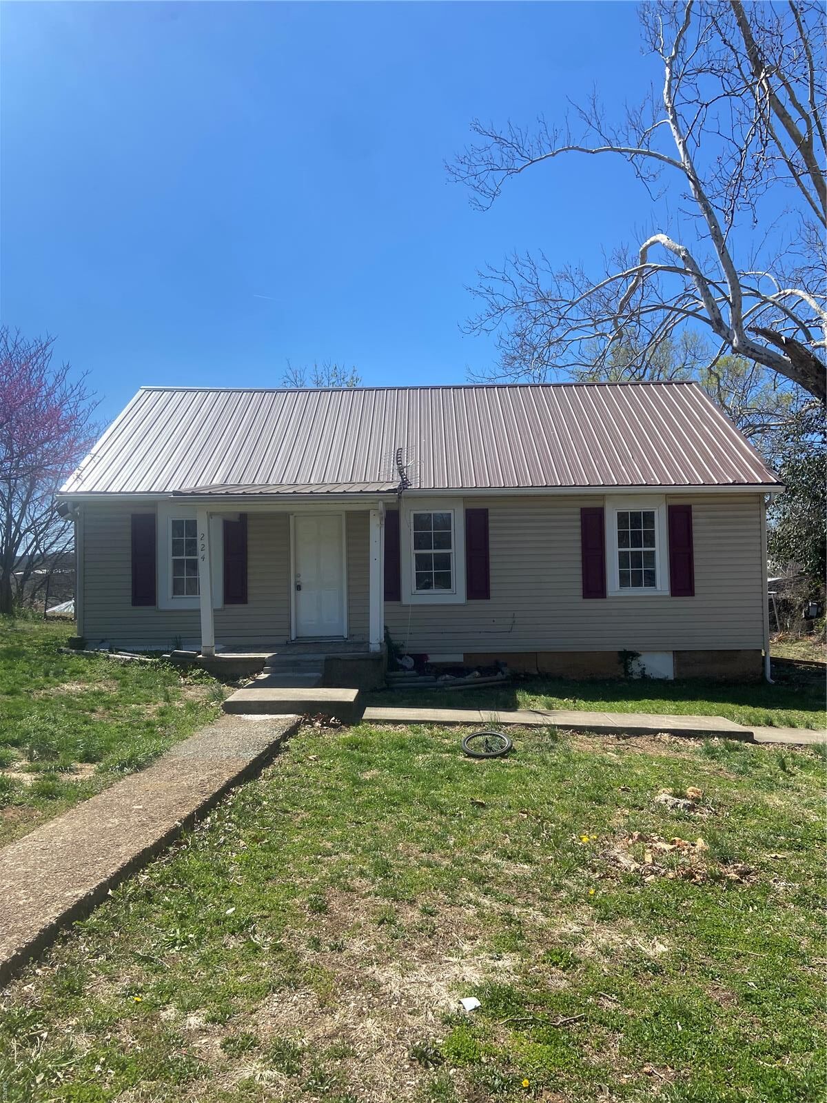 Property Photo: 224 W Breton MO 63664