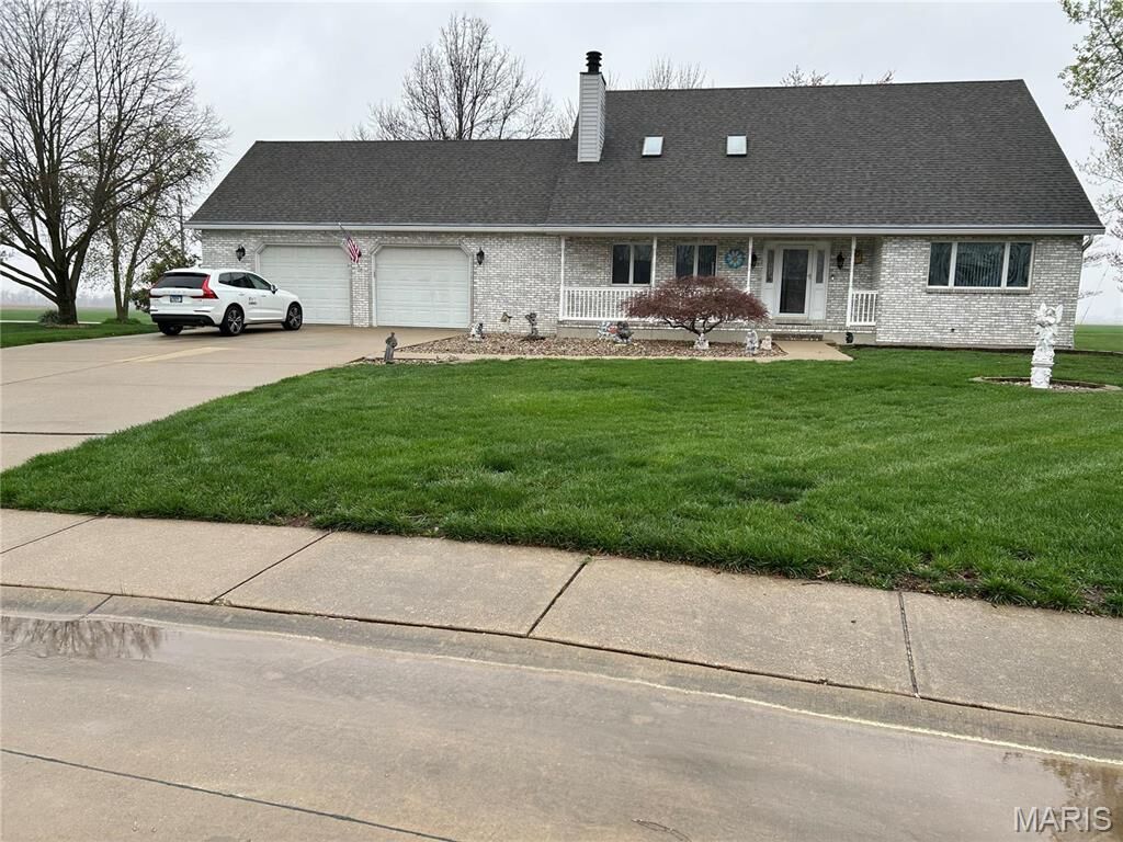 Property Photo:  609 Christopher Lane  IL 62265 