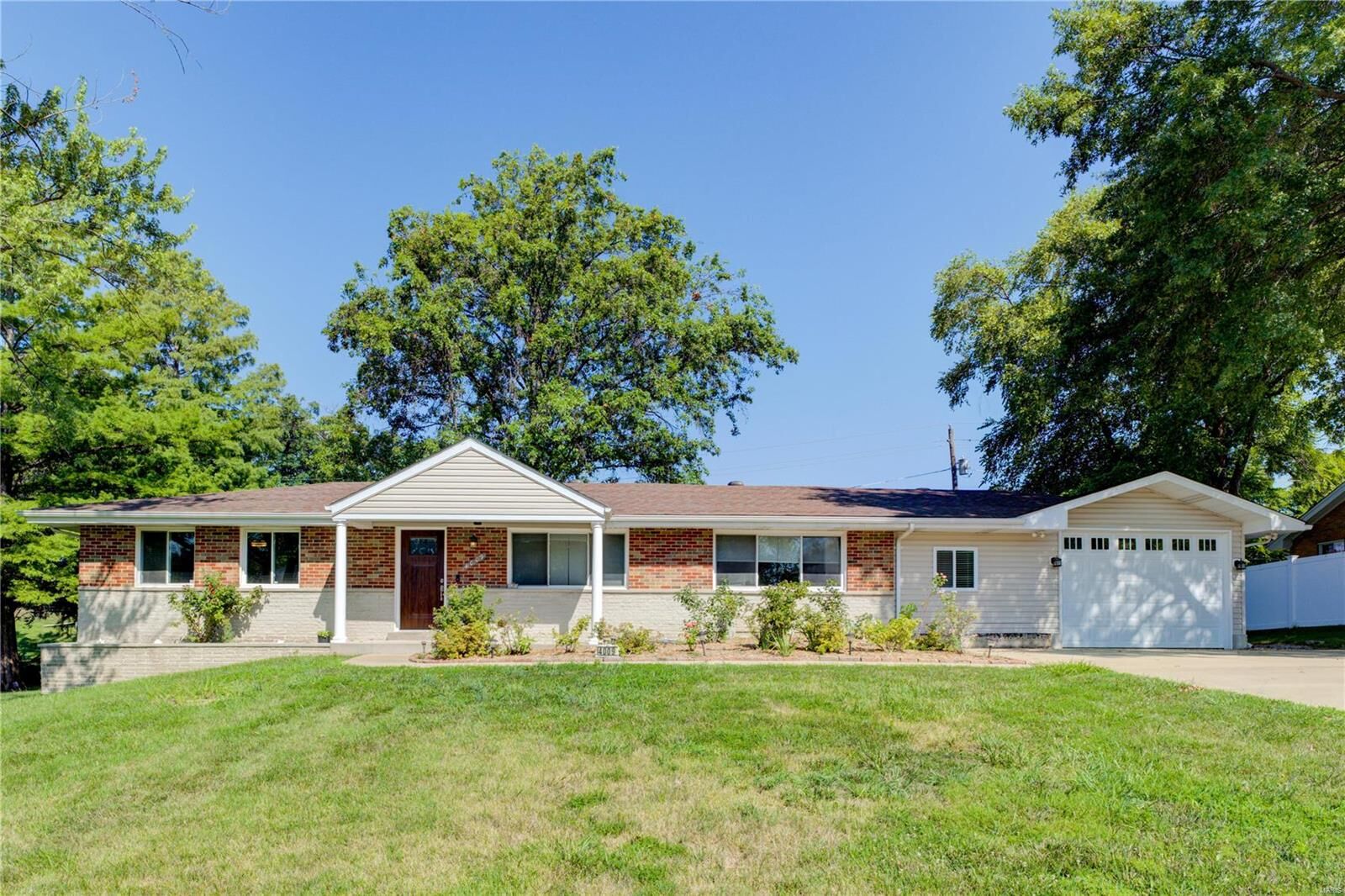 Property Photo: 4009 Lynton Drive MO 63129