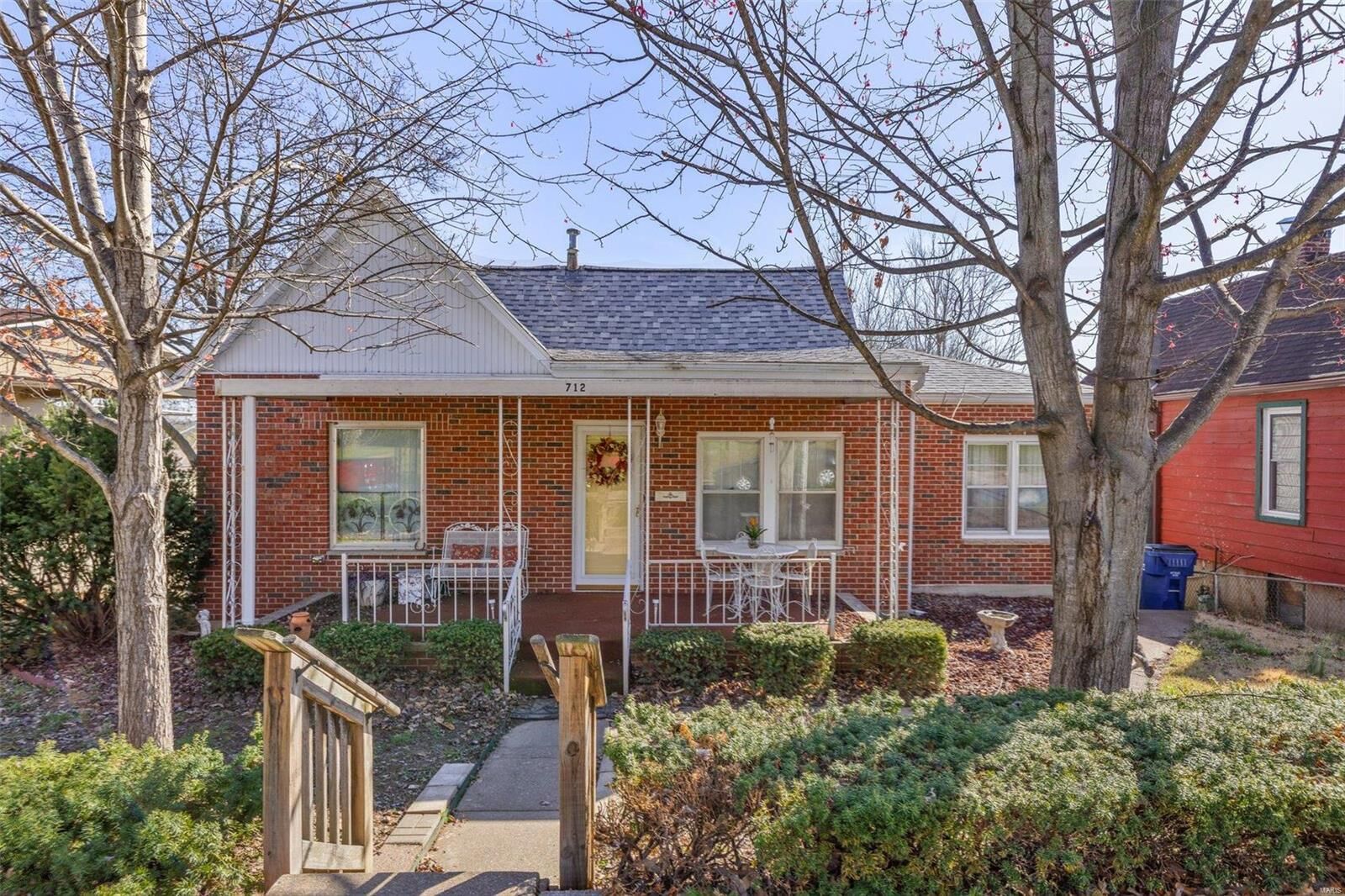 Property Photo: 712 Moore Street MO 63028