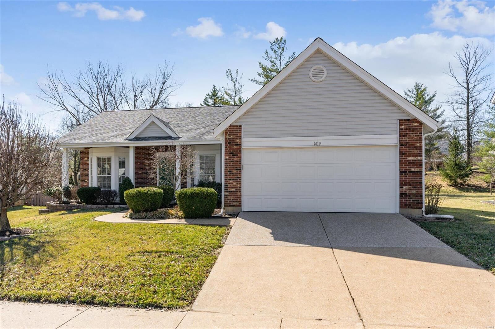 Property Photo: 1419 Remington Oaks Ter MO 63026