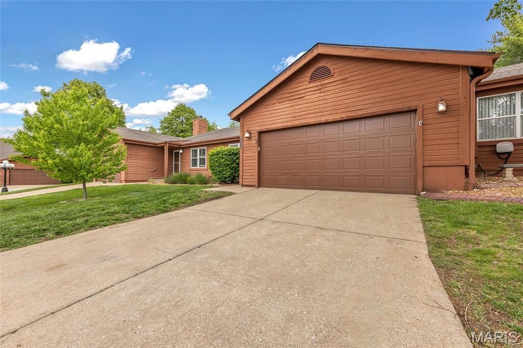 Property Photo:  2114 Bayonne Drive 29B  MO 63303 