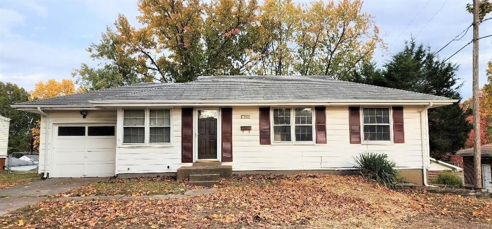 Property Photo: 10036 Hedge Drive MO 63137