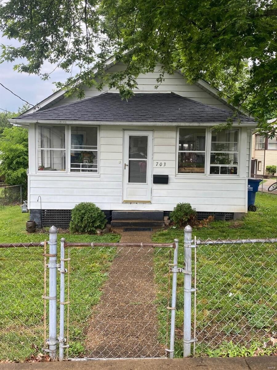 Property Photo: 703 Huber MO 63028