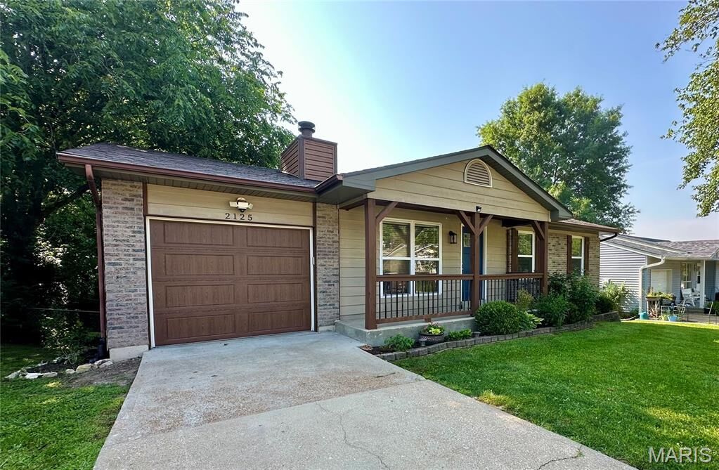 Property Photo:  2125 S Barrington Court  MO 63010 