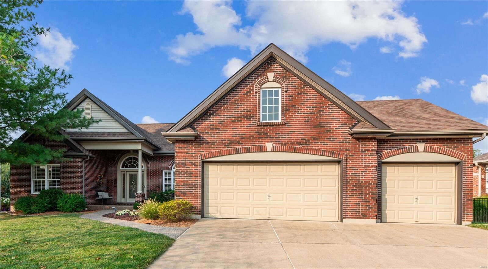 Property Photo: 308 Yorktown Square Court MO 63303