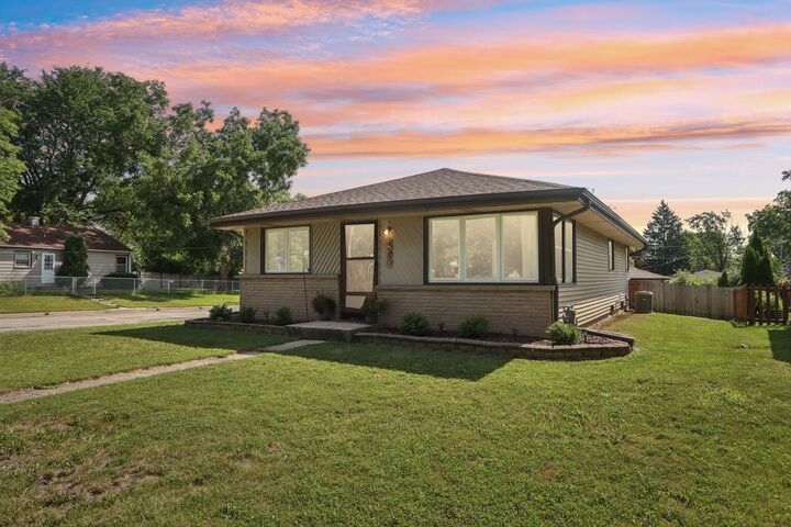 4580 N 101st St  Wauwatosa WI 53225 photo