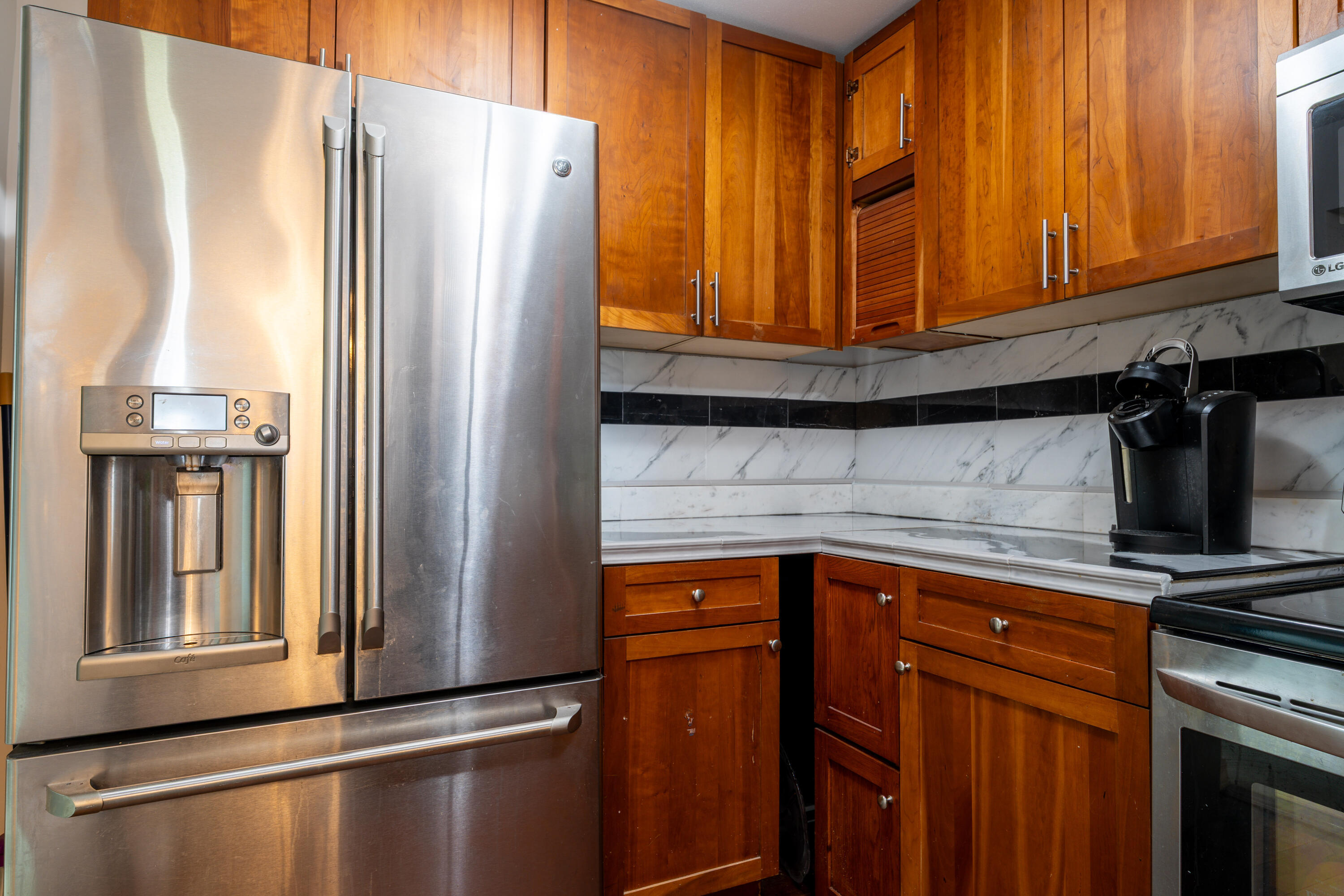 Property Photo: 4215 N 100th St 302 WI 53222
