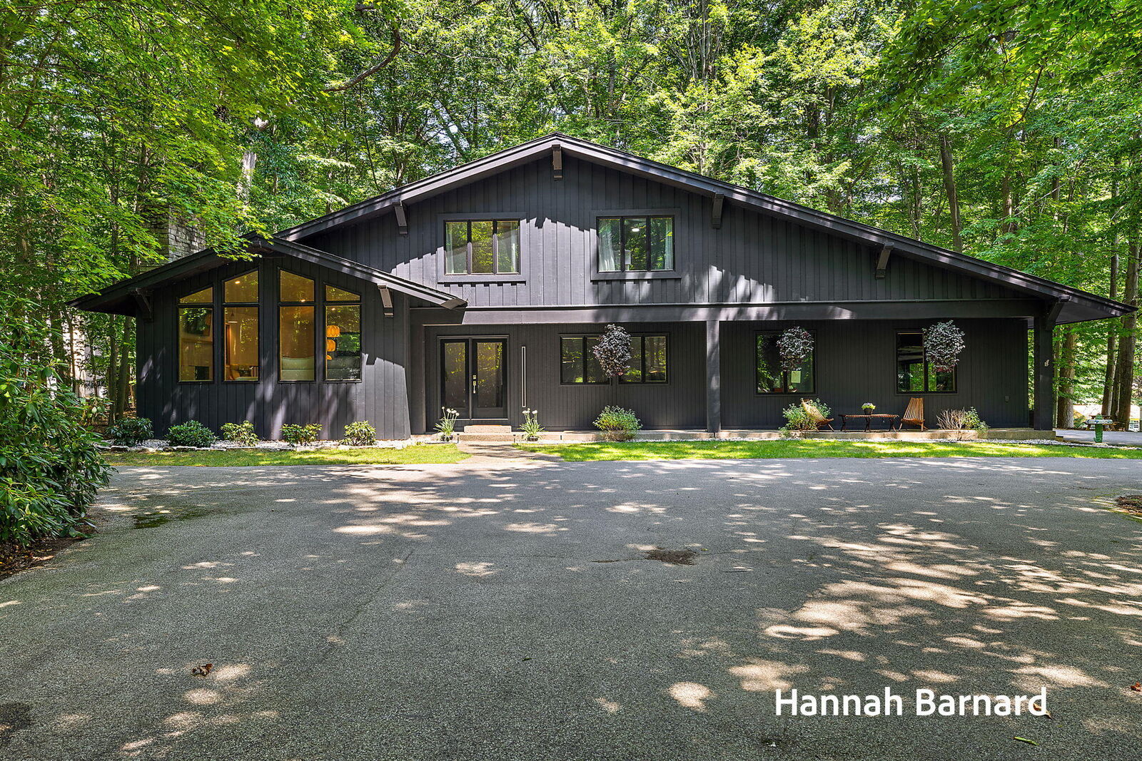 Property Photo: 1526 Middlebrook Drive MI 49441