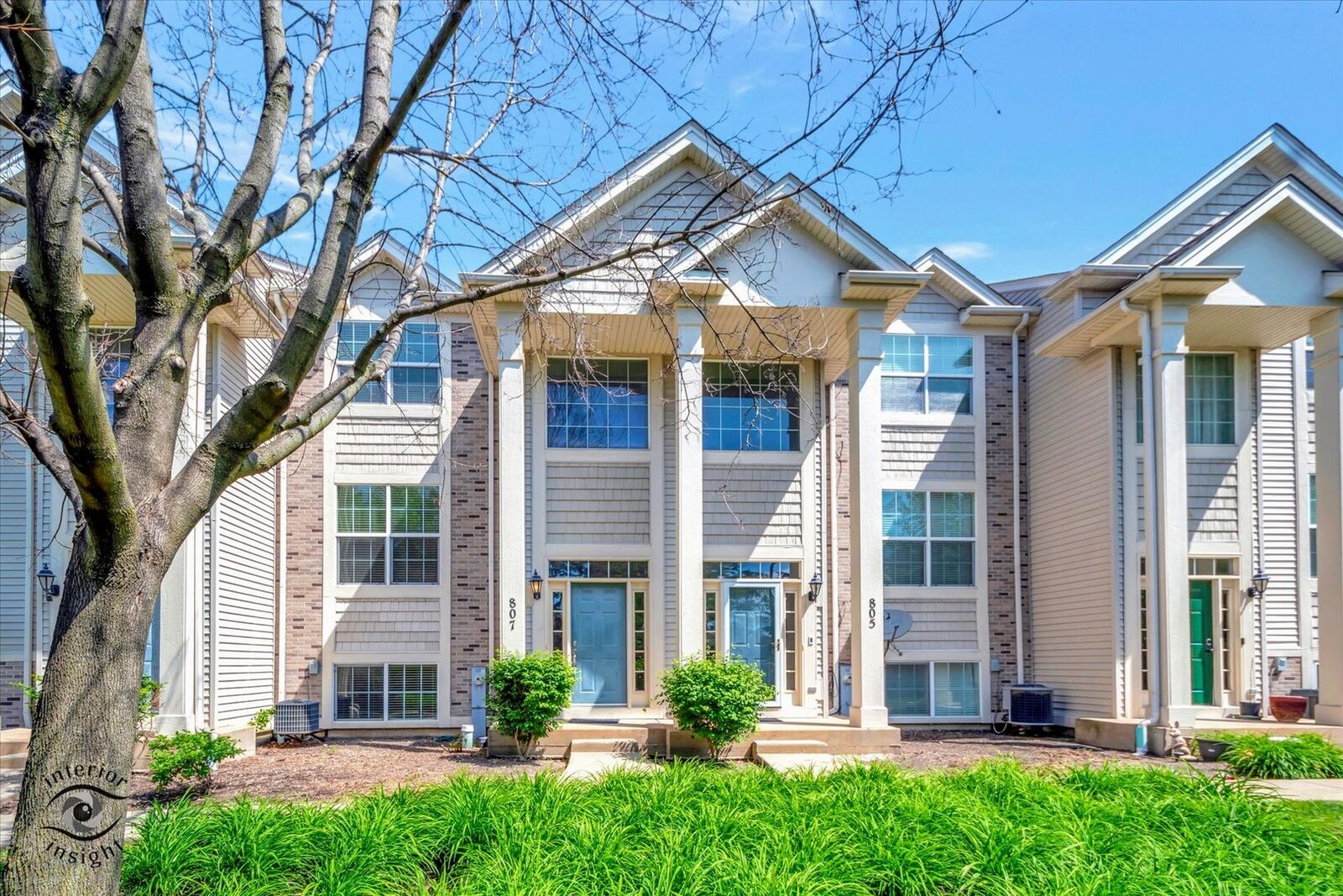 Property Photo: 807 Summit Creek Drive IL 60404