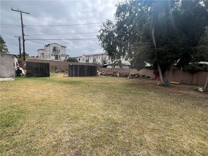 Property Photo:  7036 Kilgarry Avenue  CA 90660 