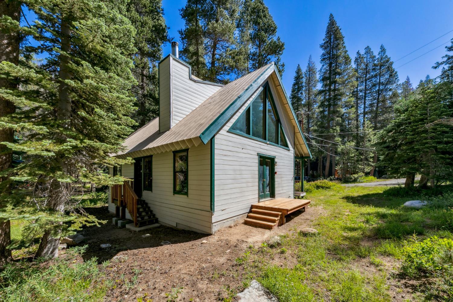 Property Photo: 2010 Audrain Way CA 95721