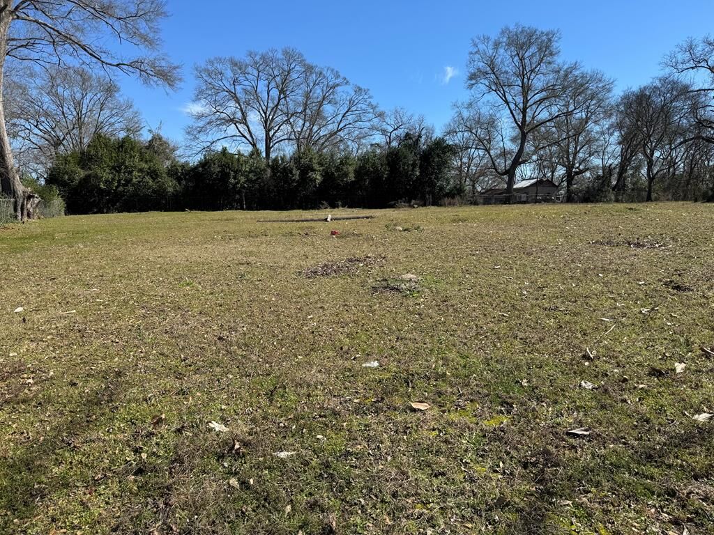Property Photo: 621 Third St TX 76961