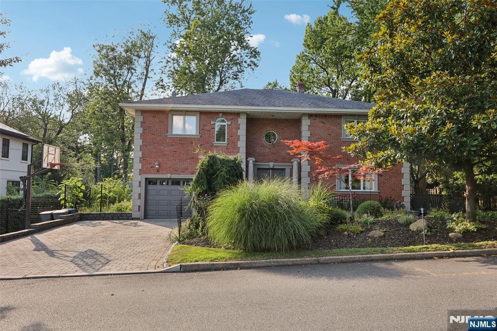 11 New Street  Cresskill NJ 07626 photo