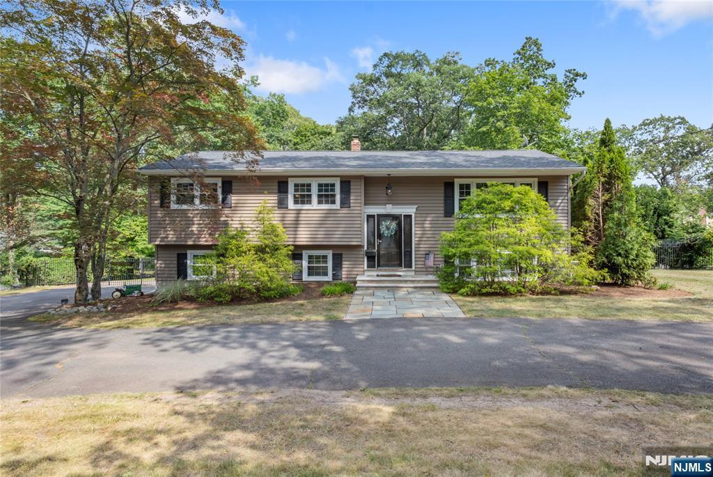 618 Lawlins Road  Wyckoff NJ 07481 photo