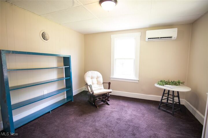 Property Photo: 1402 1/2 16th WV 26105