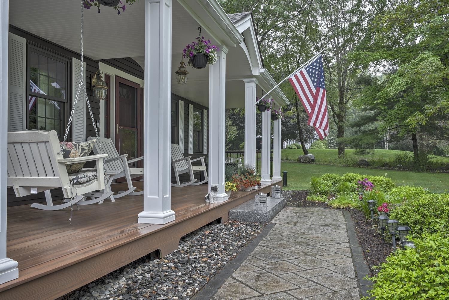 Property Photo: 10 Red Oak Drive NH 03431