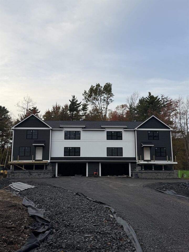 103 Rockingham Road  Londonderry NH 03053 photo