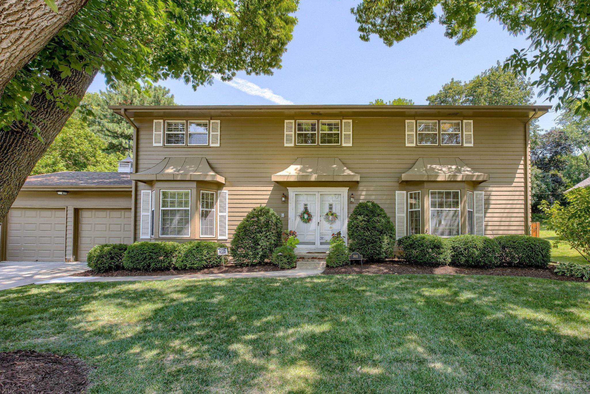 Property Photo: 3615 S 102nd Street NE 68124
