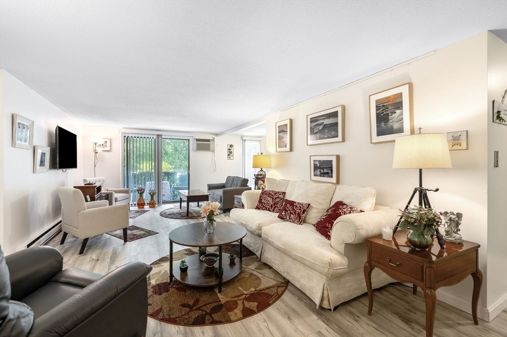 Property Photo:  432 Old Chatham Rd 105  MA 02660 