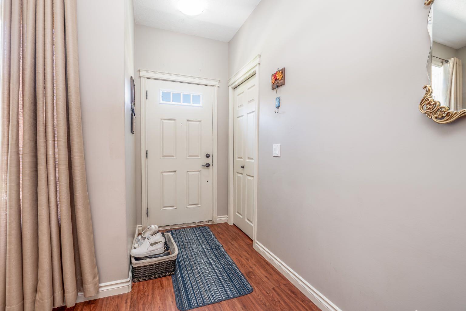 Property Photo: 206 Sunvale Crescent NE AB T1V 0E8
