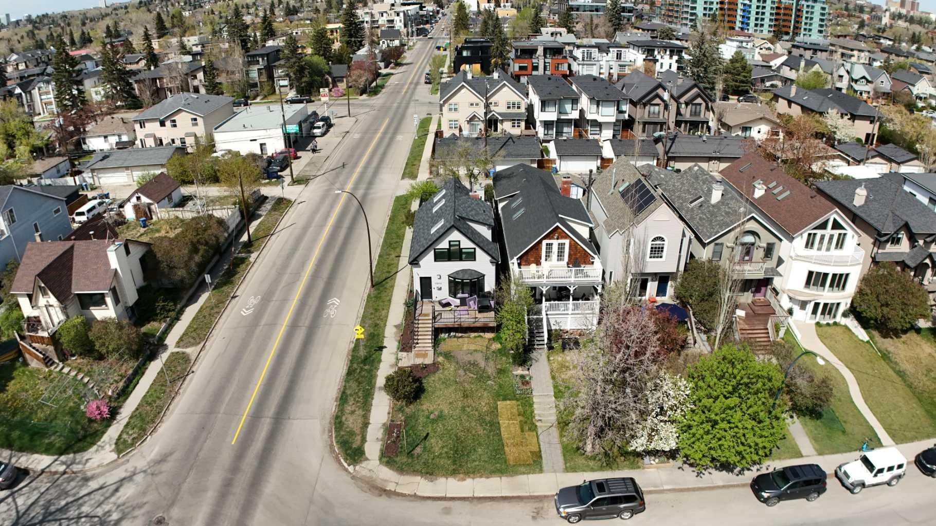 Property Photo: 1940 Broadview Road NW AB T2N 3H7