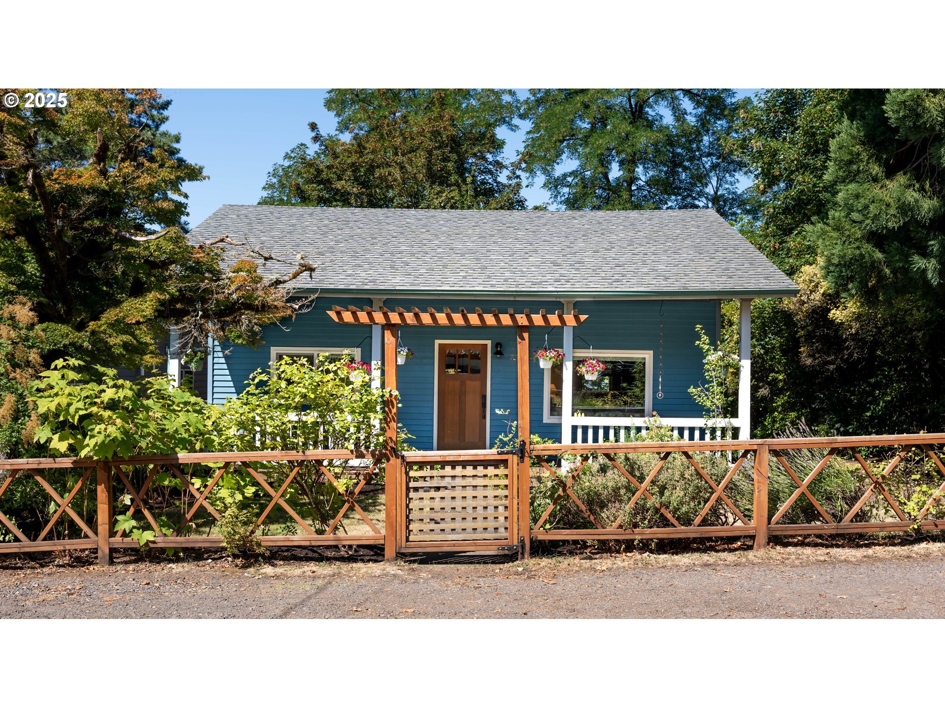 7235 SW 54th Ave  Portland OR 97219 photo