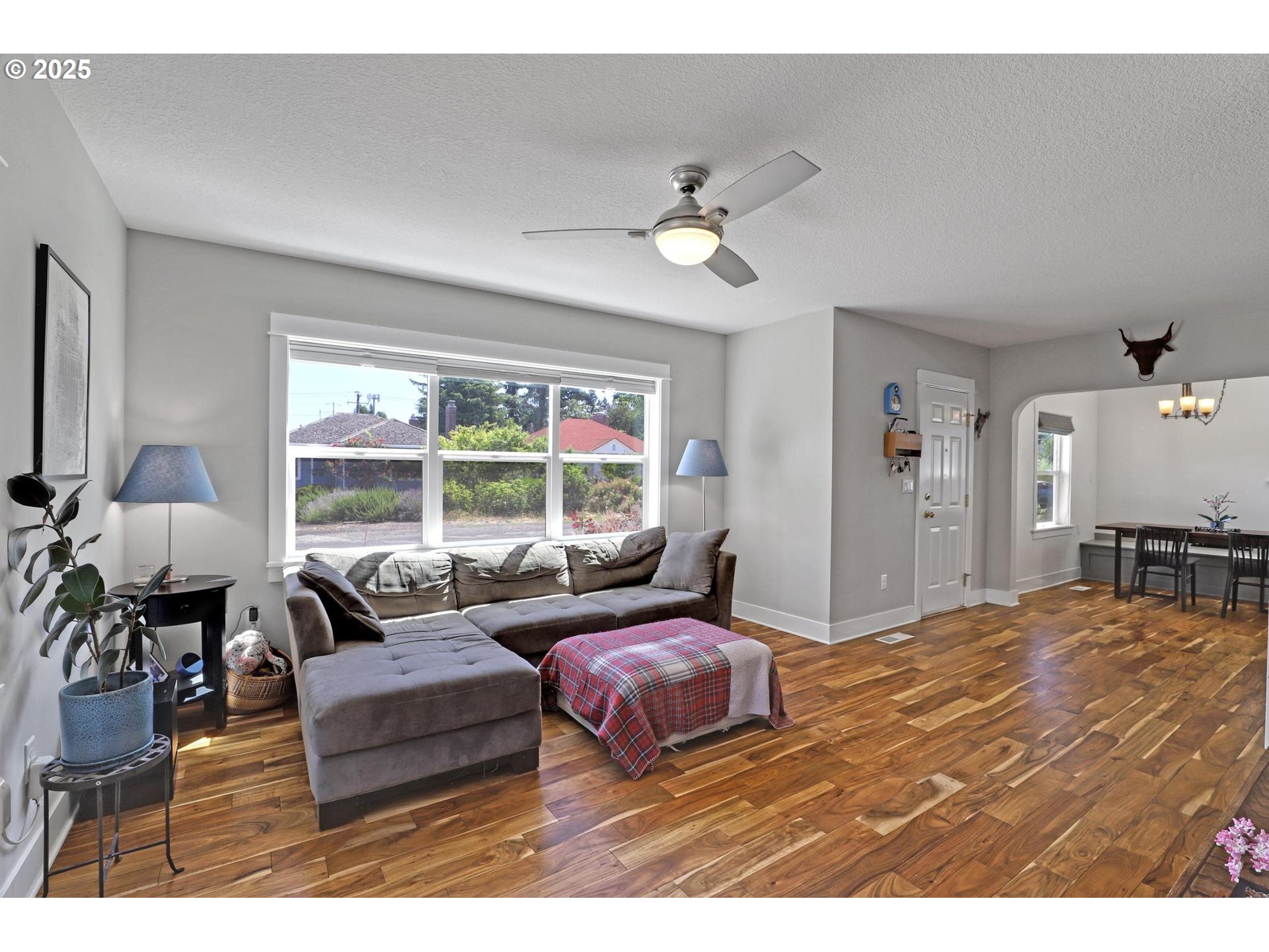 Property Photo: 4621 SE 51st Ave OR 97206