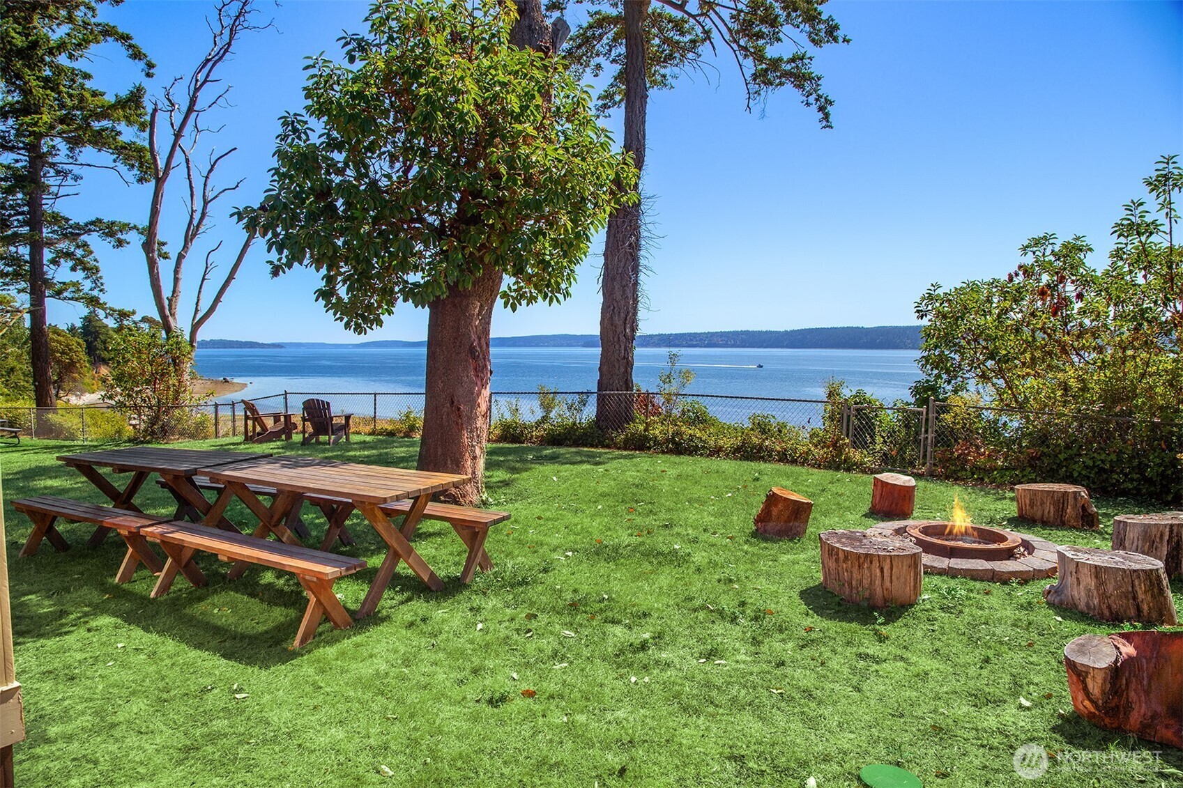 Property Photo: 982 Sailview Lane WA 98282