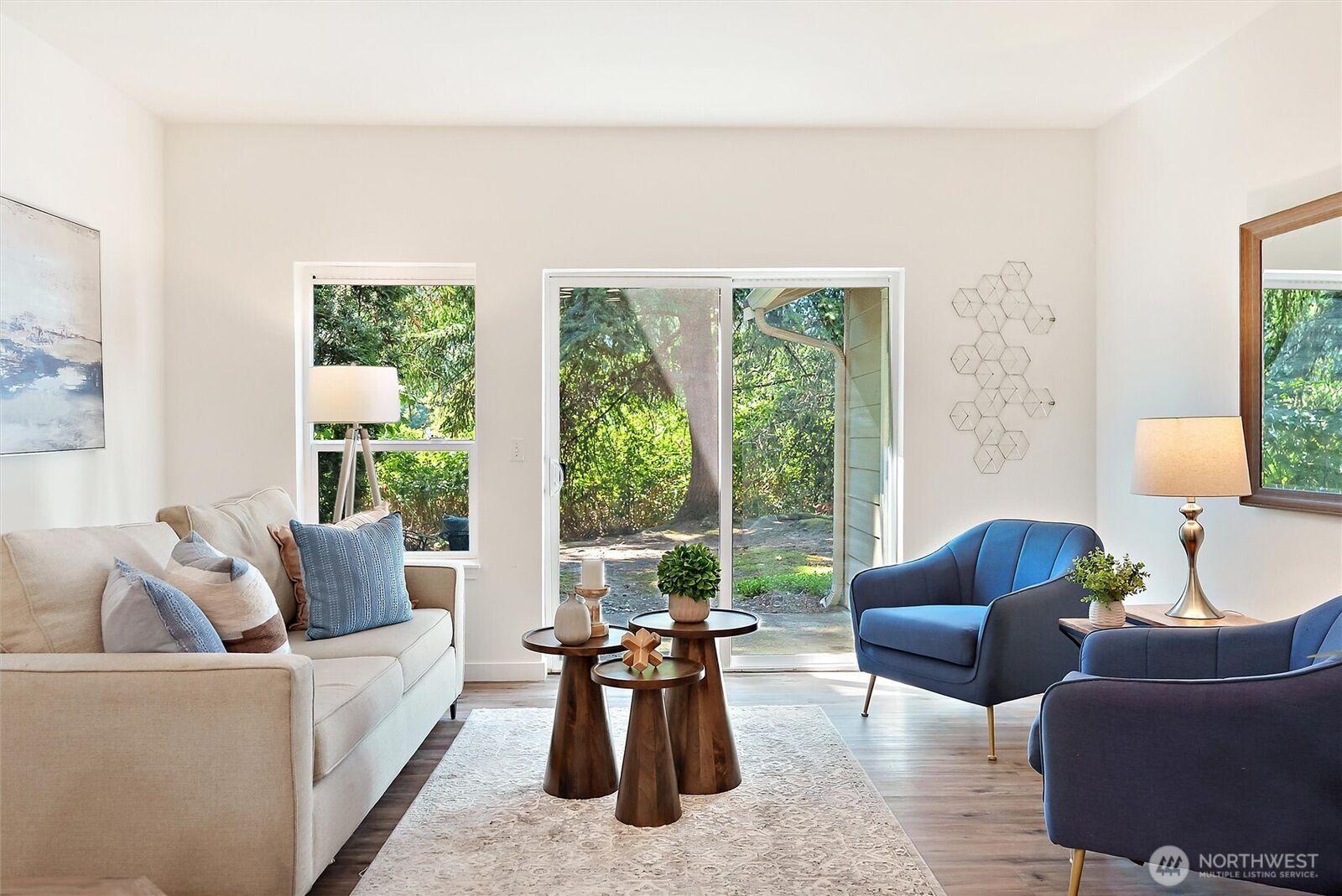 Property Photo: 4330 W Lake Sammamish Prkway Parkway SE G114 WA 98027