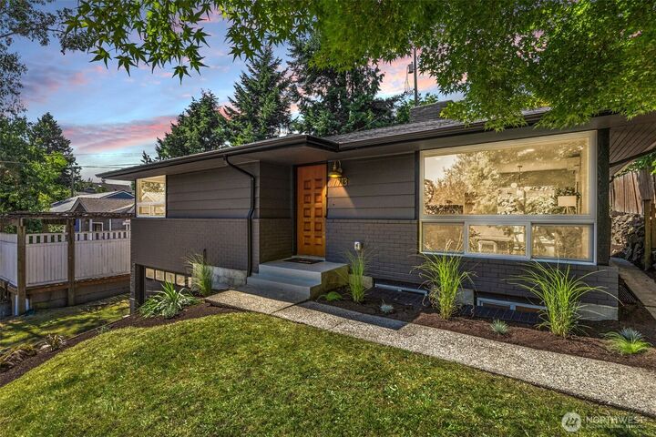 Property Photo: 7713 22nd Avenue NE WA 98115