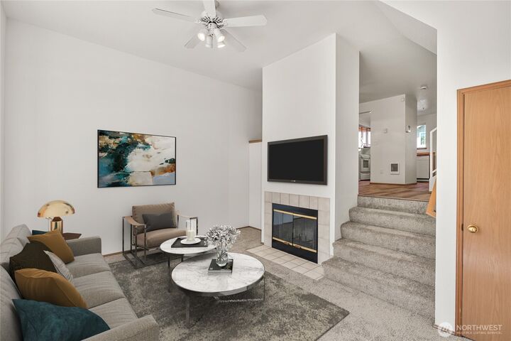 Property Photo:  16424  Spruce Way C6  WA 98037 