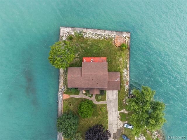 Property Photo: 50630 Base Street MI 48047