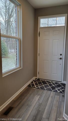 Property Photo: 652 Peppermint Drive MI 48307