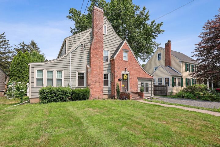 Property Photo:  316 Church Street  CT 06109 