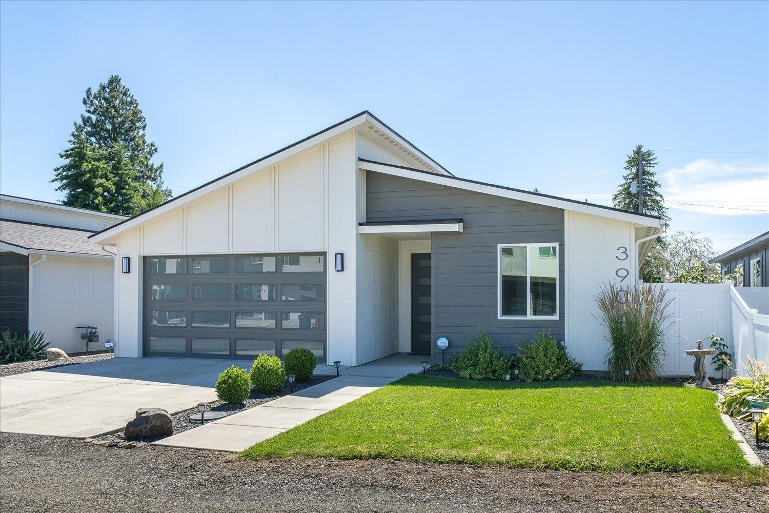 Property Photo:  3904 E 27th Ave  WA 99223 