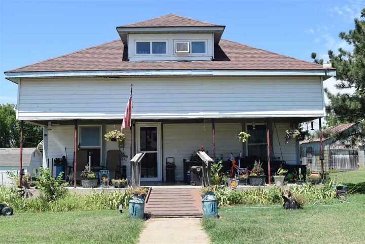 527 E Boston Avenue  Yale OK 74085 photo