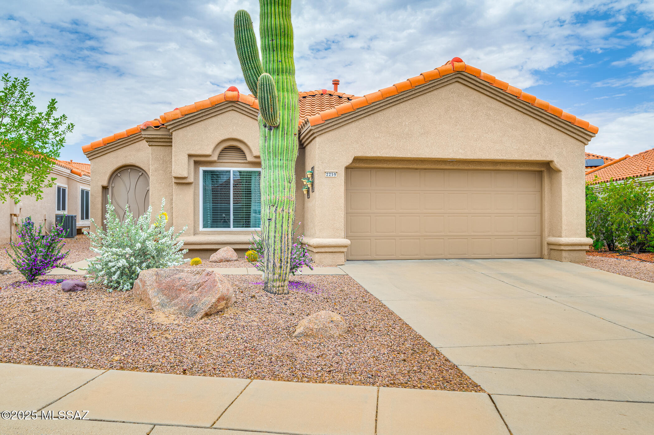Property Photo:  2259 E Jonquil Street  AZ 85755 
