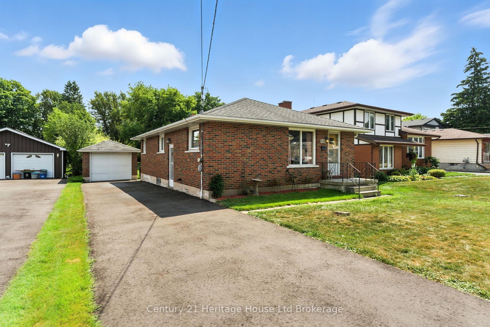 Photo de la propriété:  830 Anne Street  ON N4S 2E7 