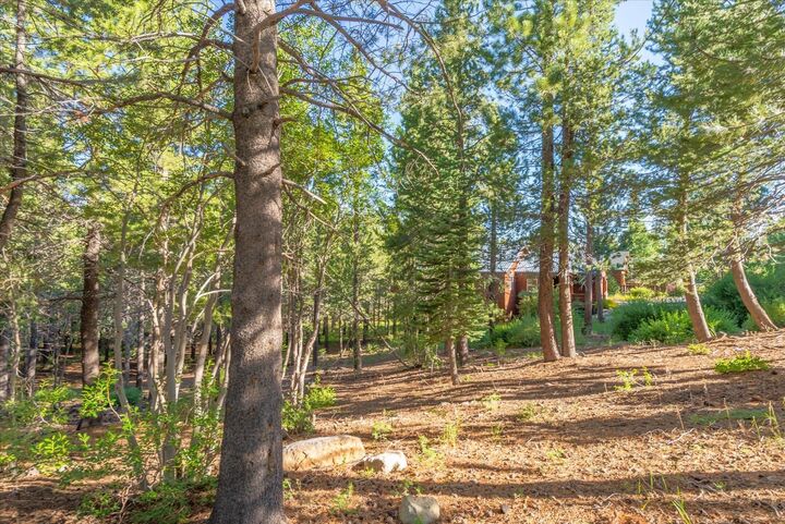 Property Photo: 13845 Hillside Drive CA 96161-000